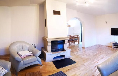 Ladek-Zdroj House | Perfect Getaway at Irysek: 10/10 Rated with Hot Tub & Kitchen