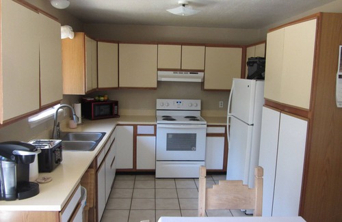 Ruidoso House | Escape to Nature: Pet-Friendly Retreat with Spa & Pool