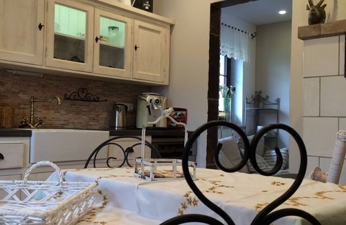 Bobingen Apartment | Family-Friendly Retreat with Garden, Pool & Ocean View