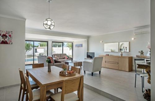 Castelo Villa | Villa Isabel: Oceanfront Retreat with Pool & High Ratings
