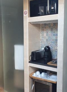 Cova da Piedade House | Discover Isabel Guest House: Family & Pet Friendly Retreat