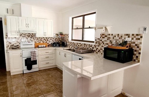 Canowindra House | Isabel's on Rodd - Your Perfect Country Escape Awaits