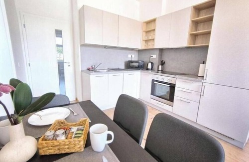 Smichov Apartment | Isabel's Suites 3