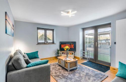 Marsham Apartment | Isabel's Wing: Family-Friendly 2-Bedroom Getaway