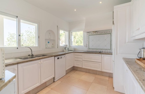 L'Escala Villa | Isabelle: Villa with Private Pool & Ocean View in Cala Montgó