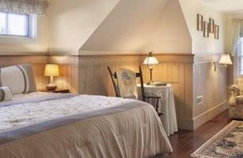 Sandwich Bed & Breakfast | Indulge at Isaiah Jones Homestead Bed & Breakfast, Rated 9.2
