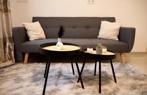 Deuil-la-Barre Apartment | Cozy Isak House with Child-Friendly Garden Retreat