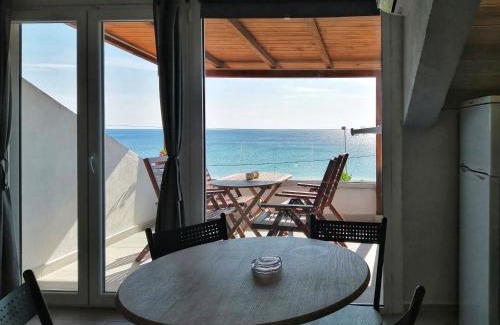 Velika House | Oceanfront Escape at Isalos: Guest Rated 9/10