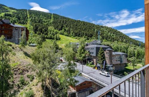 El Tarter Apartment | Relax at ISARD PENTHOUSE & SPA: Family-Friendly Retreat