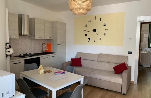 Sulzano Apartment | Beautiful Iseo Lake Apartment with Oceanfront Views