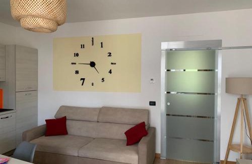 Sulzano Apartment | Beautiful Iseo Lake Apartment with Oceanfront Views