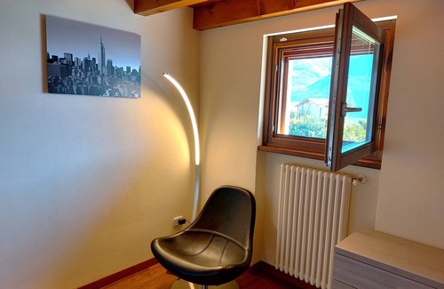 Costa Volpino House | Lake View Villa with Pool and Spa at Iseo Lake