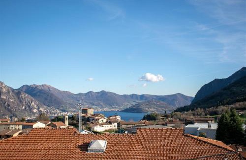 Solto Collina Apartment | Pet-Friendly Escape at IseoLakeRental - Appartamento Livio