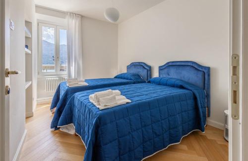 Lovere Old Town Apartment | Discover IseoLakeRental - La Terrazza sul Porto Retreat