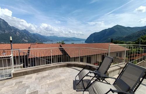 Zorzino Apartment | Relax at IseoLakeRental - Vistalago House with Pool & Oceanview