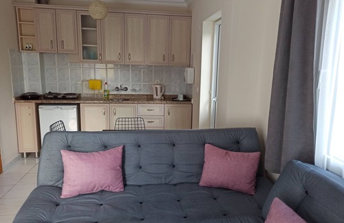 Dalyan Apartment | Isil Suite: Pet-Friendly Oasis with Pool and Ocean Views