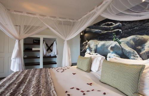 Maruleng Cabin | Premier isiLimela Game Lodge with Ocean View & Spa