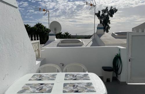 Sonnenland Apartment | Discover Isis House: Oceanfront Bliss with Top Amenities