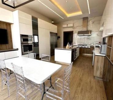 Samborondon House | Isla celeste