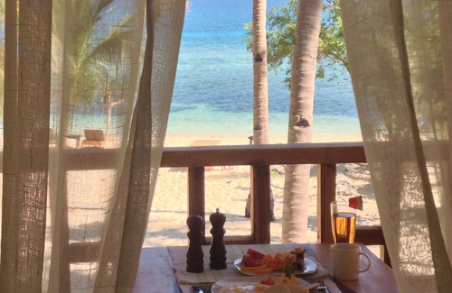 El Nido RV Rental | Scenic Isla Expeditions: Family-Friendly Ocean View Retreat