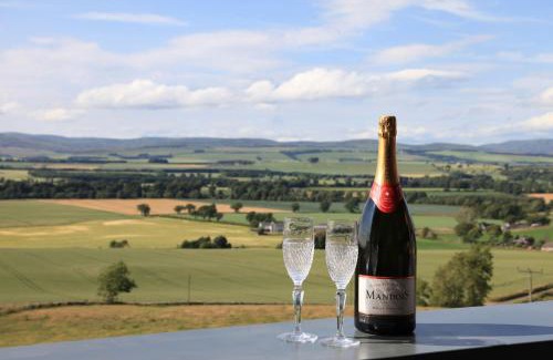 Forfar House | Discover Isla: Relax by the Pool in Paradise
