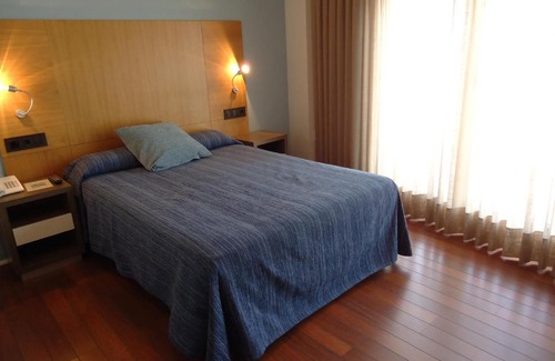 Fazouro Hotel | Oceanfront Isla Nova Hotel: Rated 8/10 for Family Fun
