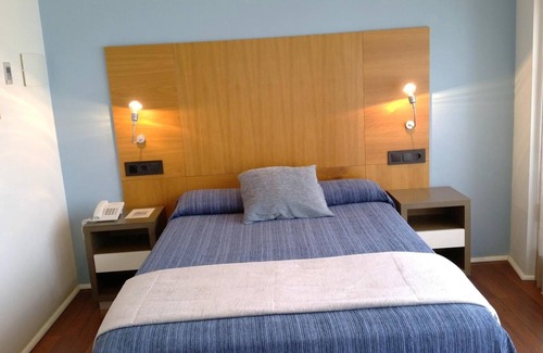 Fazouro Hotel | Isla Nova Hotel: Family-Friendly Retreat with Spa & Breakfast