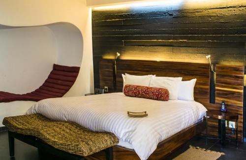 Tuxpan Hotel | Relax at Isla Tajín: Oceanfront Paradise with Spa & Pool