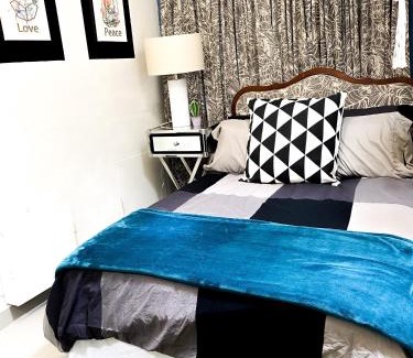 Isla Verde House | Beachside Guest House: Family-Friendly Stay in Isla Verde