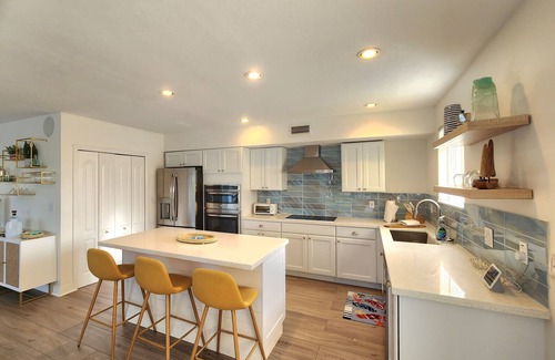 Tavernier House | Ultimate Islamorada Keys Waterfront Home with Pool & Spa