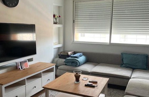 Cite Al Mohammadi Apartment | Discover ISLAN BAY Apartment with Pool & Balcony