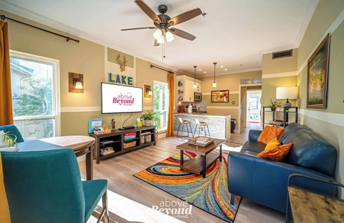Oatmeal Condo | Island 2213 | 1 Bed, 2 Bath
