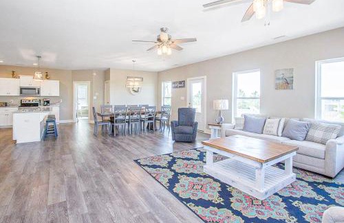 Morgantown House | Discover Island Anchors: Pet-Friendly Retreat with Pool