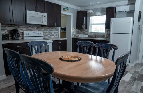 Spanish Wells Apartment | Island Breeze Spanish Wells: Free Golf Cart & Kayaks Included