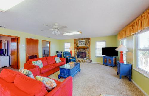 St. George Island House | Island Charm: Pet-Friendly Retreat with Pool & Hot Tub