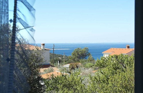 Sveti Jakov Apartment | Cozy Island Cres: A Restored Village House by the Adriatic