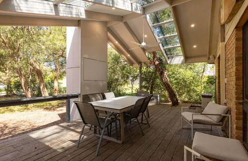 Cowes House | Pet-Friendly Oceanfront Retreat at 3 Island Crescent, Cowes