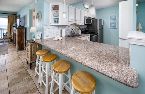 Fort Walton Beach Condo | Island Echos 3H: Ocean View Retreat with Pool & Spa