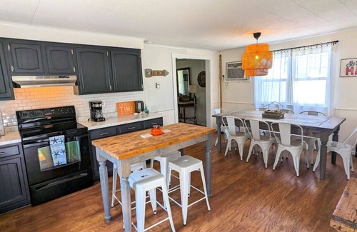 Chincoteague House | Experience Happy Ours - Family-Friendly Beach Cottage Retreat