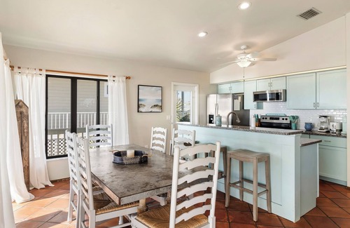 Placida House | Island Getaway: Gulf Front Retreat with Deck and Kayaks