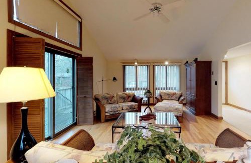 Oak Bluffs House | Ideal Island Getaway for Families with Kids