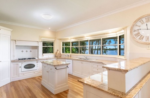 Palmers Island House | Perfect Island Getaway | Waterfront Escape near Yamba