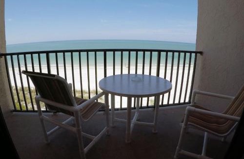 Madeira Beach Resort | Beachfront Island Gulf Resort: Family-Friendly Getaway