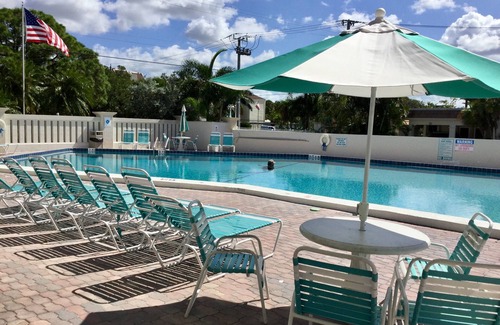 Siesta Key Villa | Beachfront Island House Resort with Pool & Ocean Views