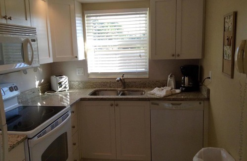Siesta Key Villa | Family-Friendly Island House Beach Resort with Pool Access