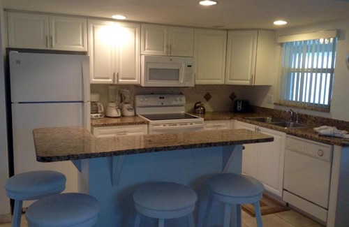 Siesta Key Villa | Island House Beach Resort: Family-Friendly with Pool Access