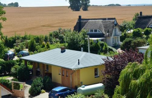 Am Schwarzen Busch Apartment | Cozy Island House Paul: Oceanfront Retreat on Poel