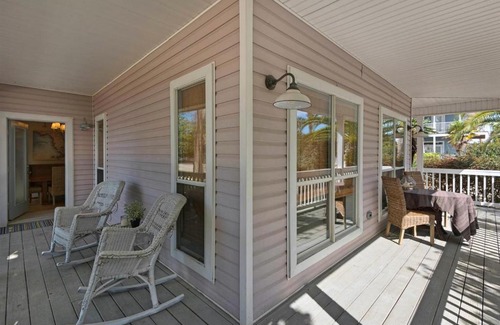 Crystal Shores Villa | Island in The Sun: Family-Friendly Getaway Awaits You