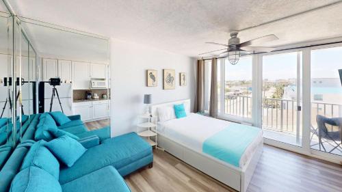 Treasure Island Hotel | Beachfront Island Inn Resort with Pool & Ocean Views