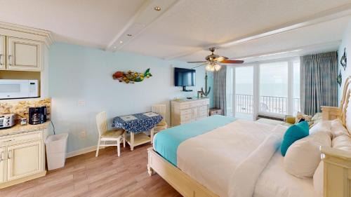 Treasure Island Hotel | Beachfront Island Inn Resort with Pool & Ocean Views
